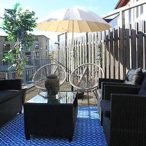 R B Family - 108 Qm Mit Dachterrasse - Badewanne & Dusche - Kostenloses Parken - 2 Schlafzimmer , Hamburg Deutschland